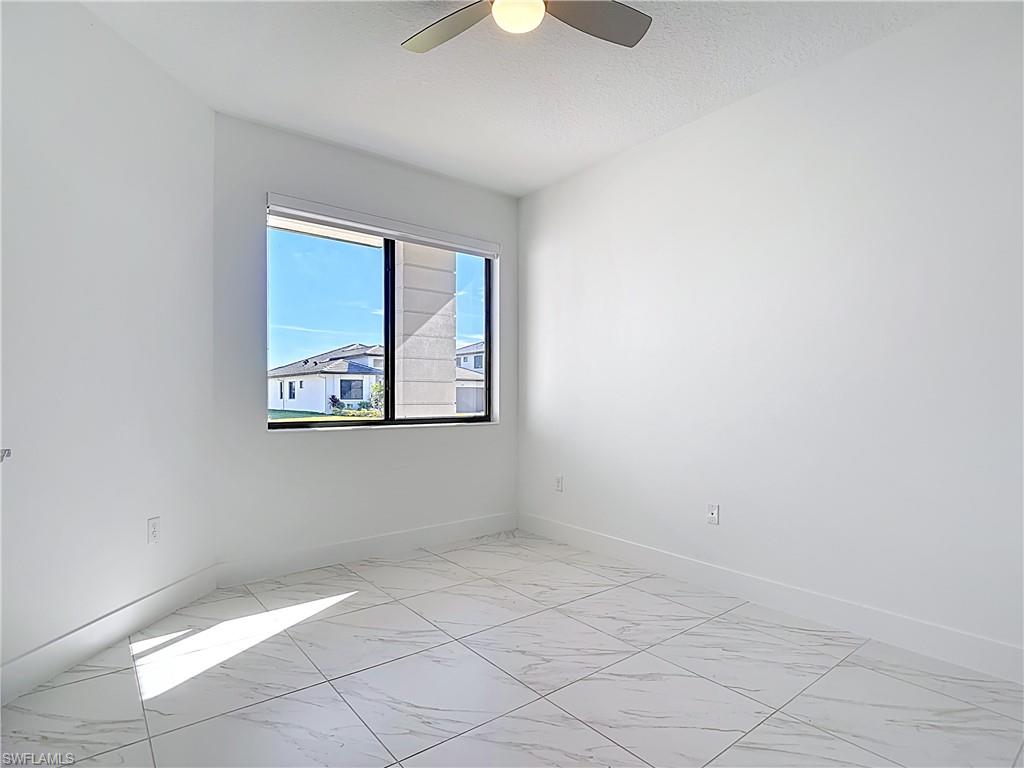 MAPLE RIDGE - Residential