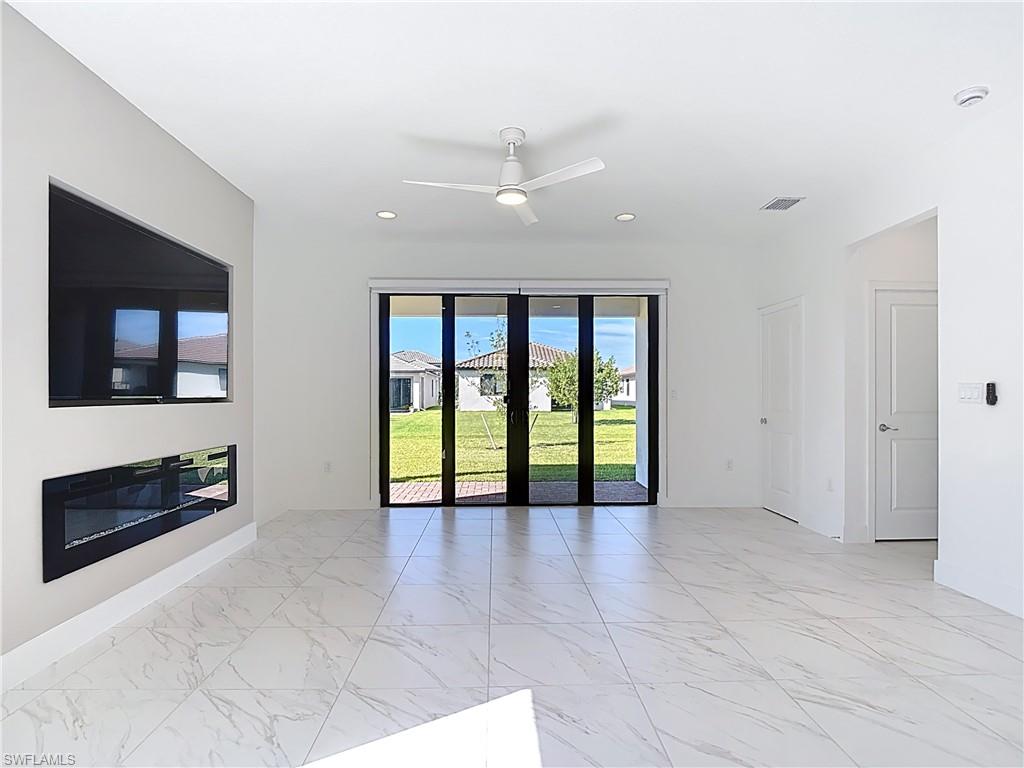 MAPLE RIDGE - Residential