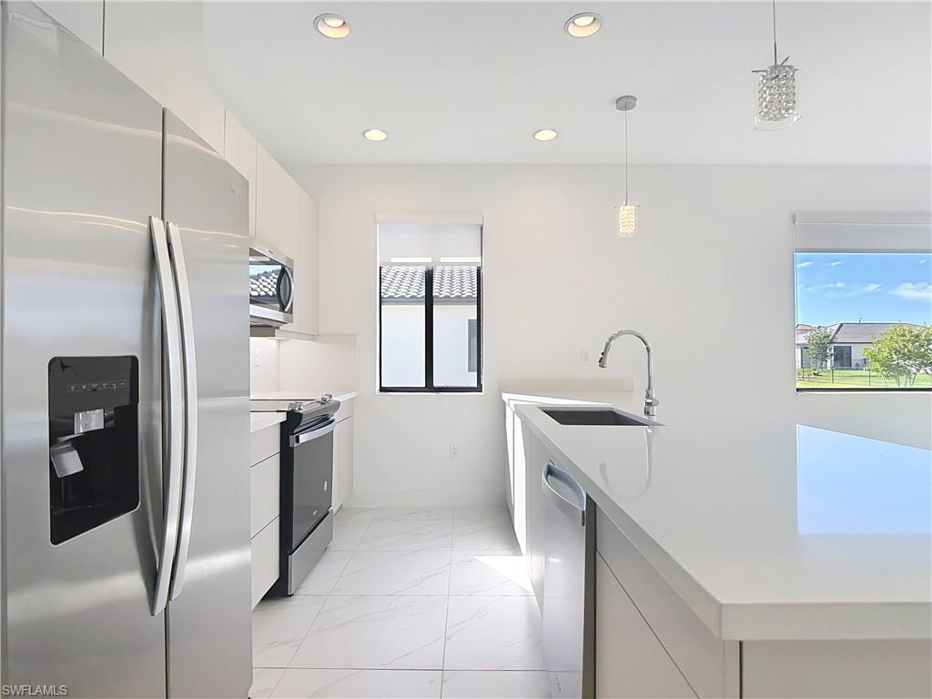 MAPLE RIDGE - Residential