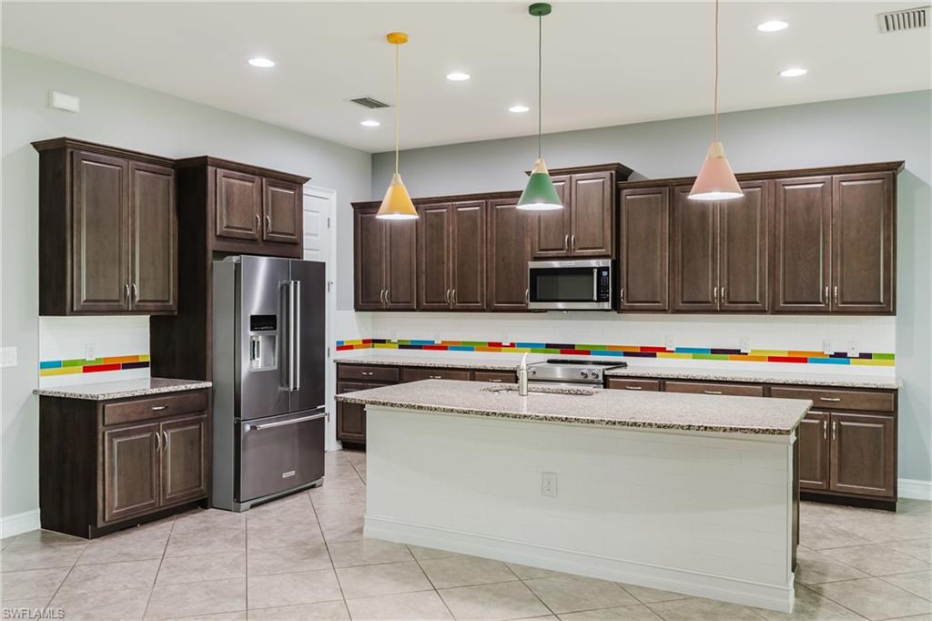 ENTRADA - Residential