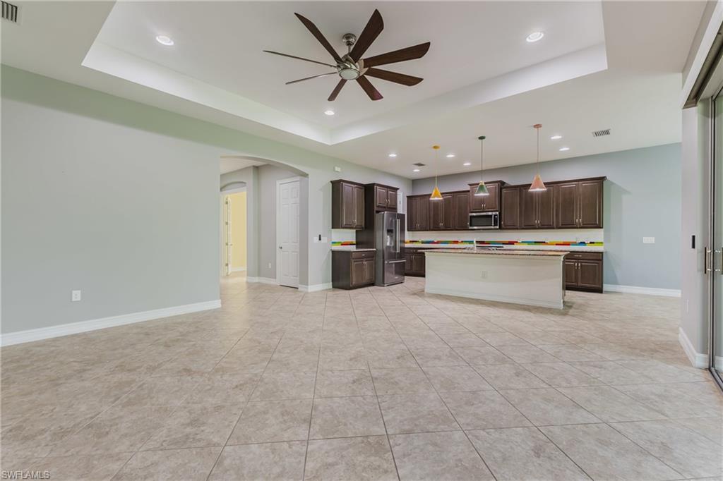 ENTRADA - Residential