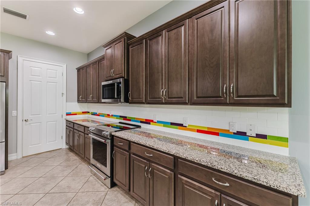 ENTRADA - Residential