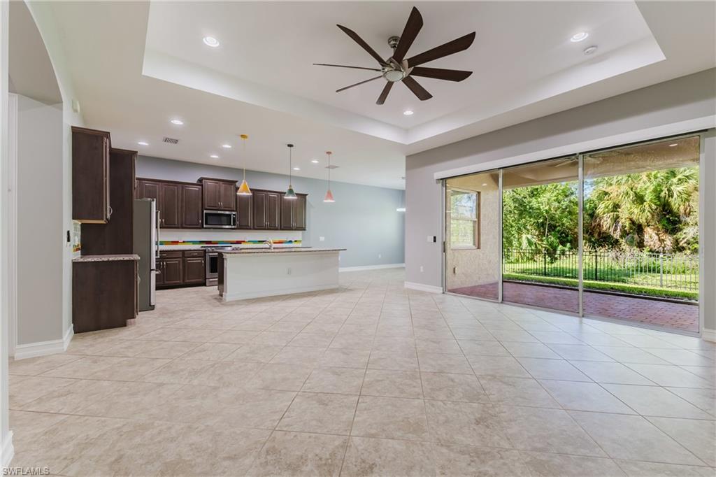 ENTRADA - Residential