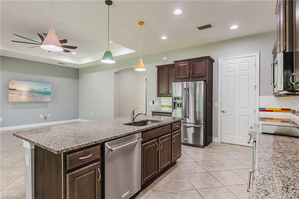 ENTRADA - Residential