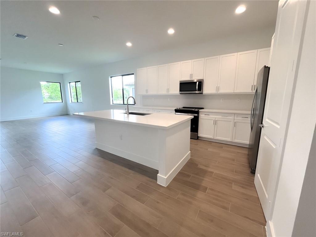 MAPLE RIDGE - Residential