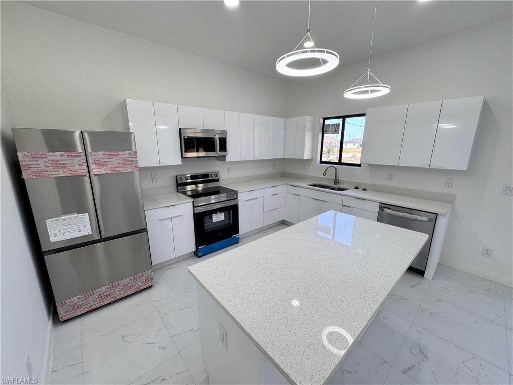 CAPE CORAL - Residential Lease