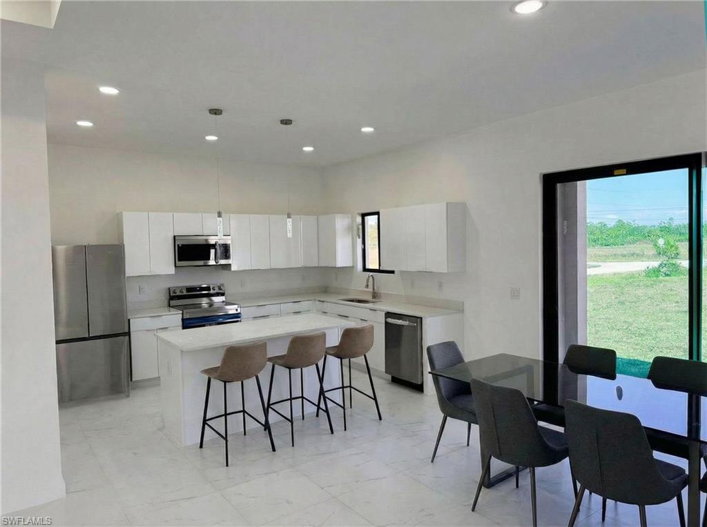 CAPE CORAL - Residential Lease