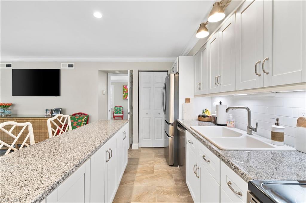 CASTLETON GARDENS - Residential