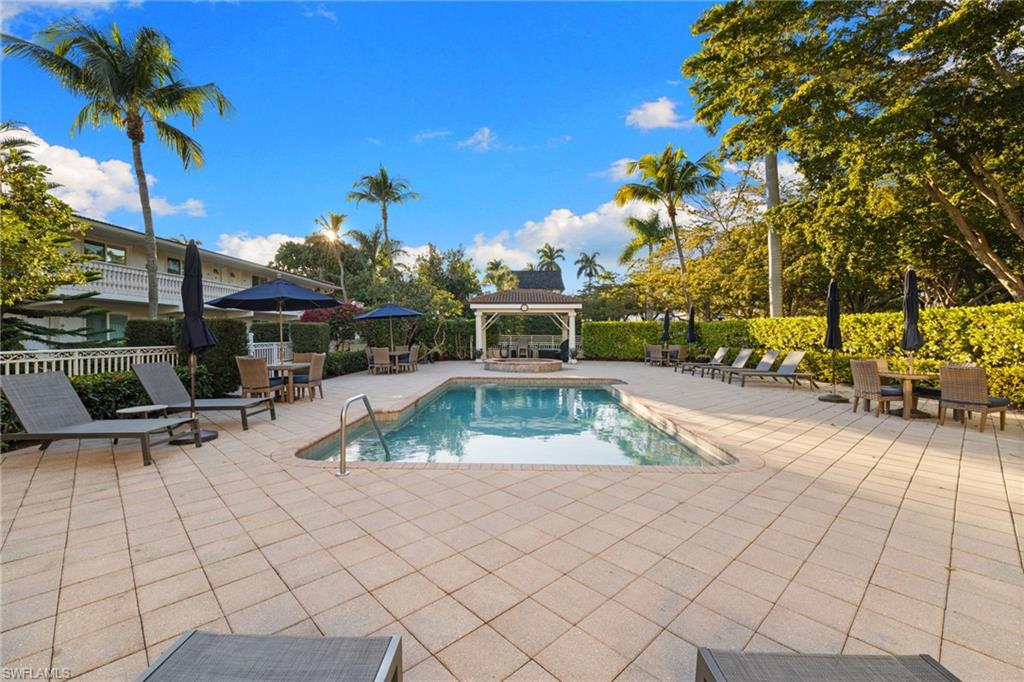 CASTLETON GARDENS - Residential