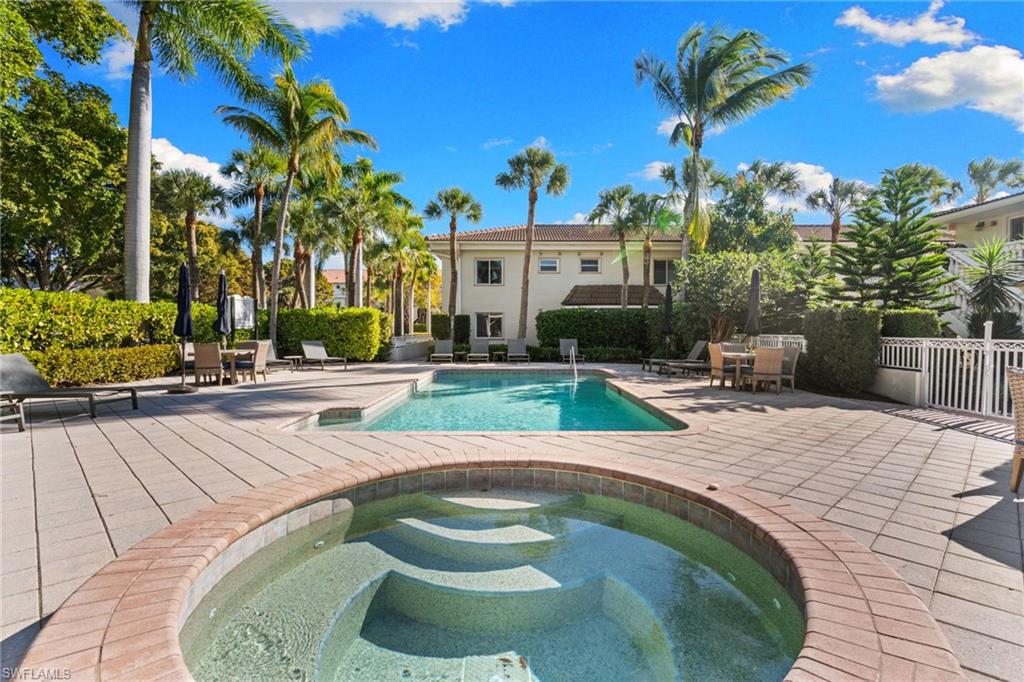 CASTLETON GARDENS - Residential