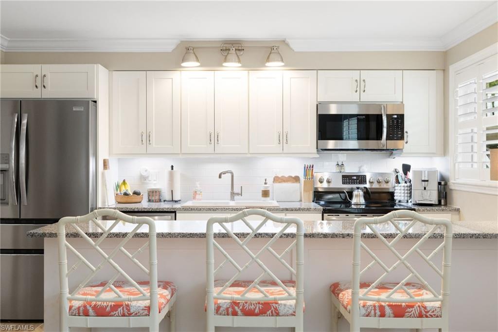 CASTLETON GARDENS - Residential