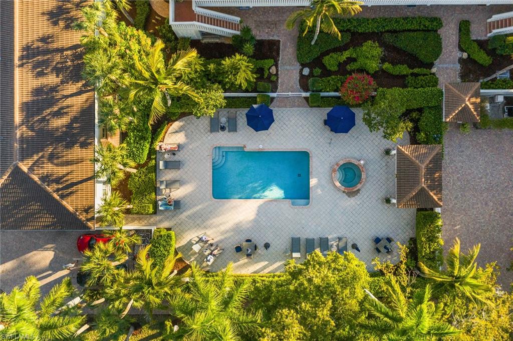 CASTLETON GARDENS - Residential