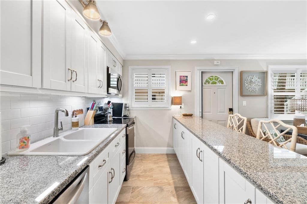 CASTLETON GARDENS - Residential