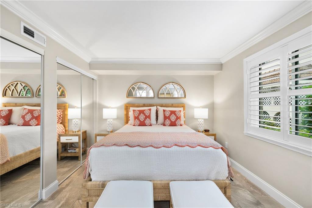 CASTLETON GARDENS - Residential