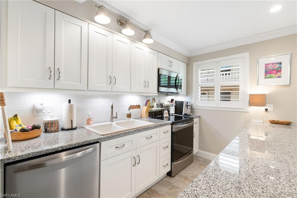 CASTLETON GARDENS - Residential