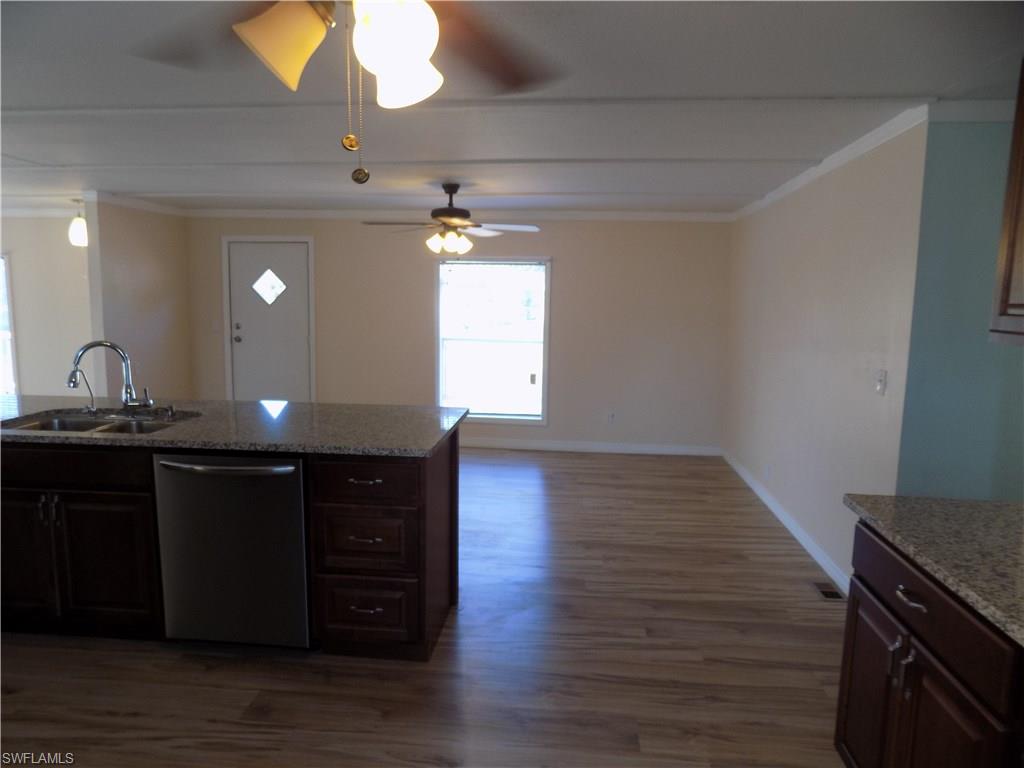 PEACEFUL PINES MOBILE VIL - Residential