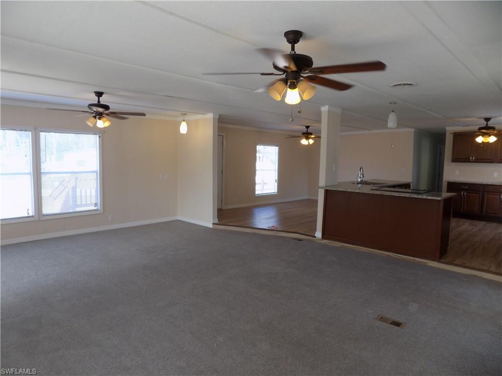 PEACEFUL PINES MOBILE VIL - Residential