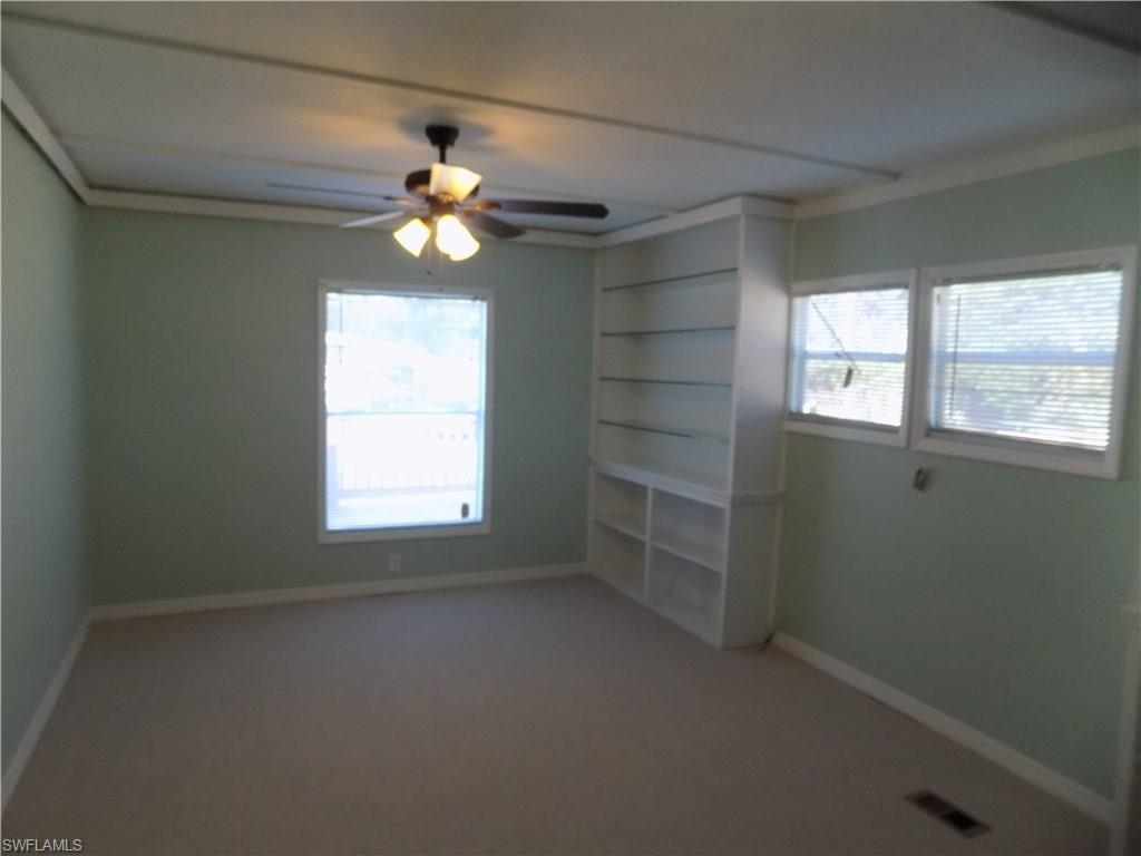 PEACEFUL PINES MOBILE VIL - Residential