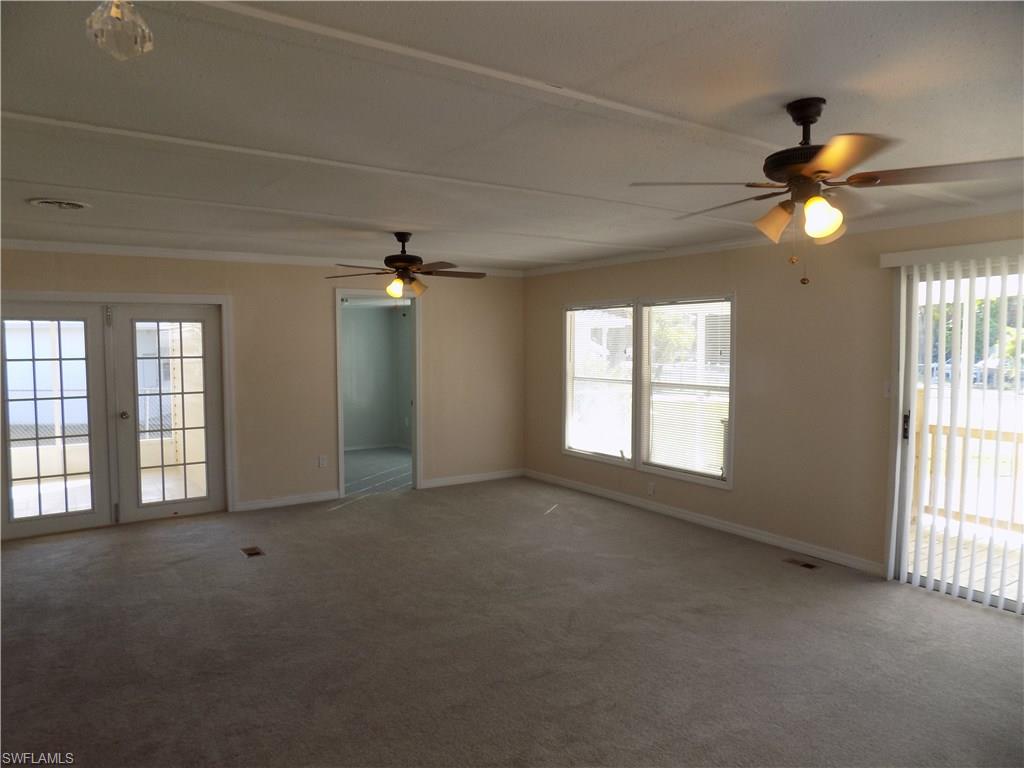 PEACEFUL PINES MOBILE VIL - Residential