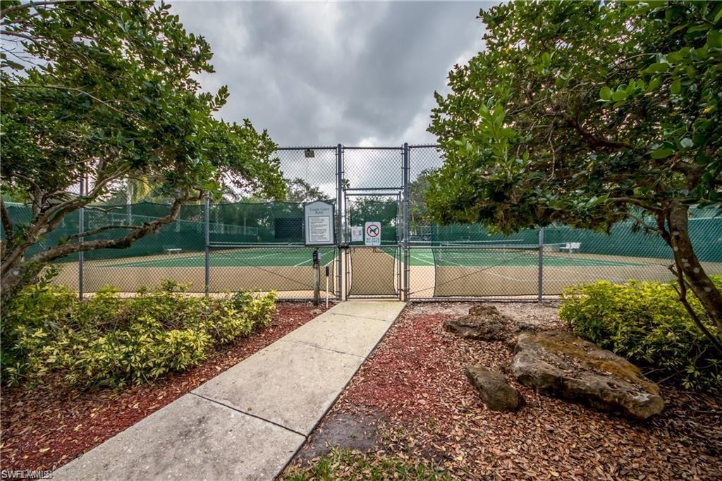 VENETIAN PALMS - Residential