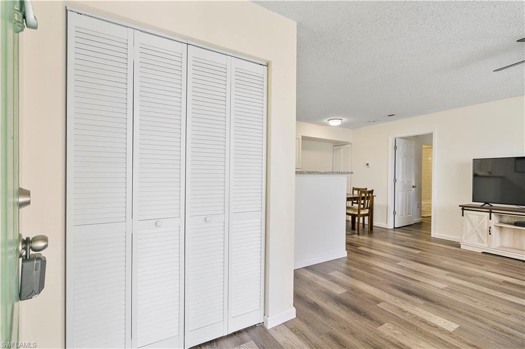 VENETIAN PALMS - Residential