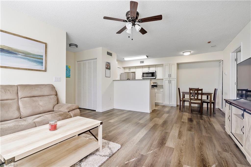 VENETIAN PALMS - Residential