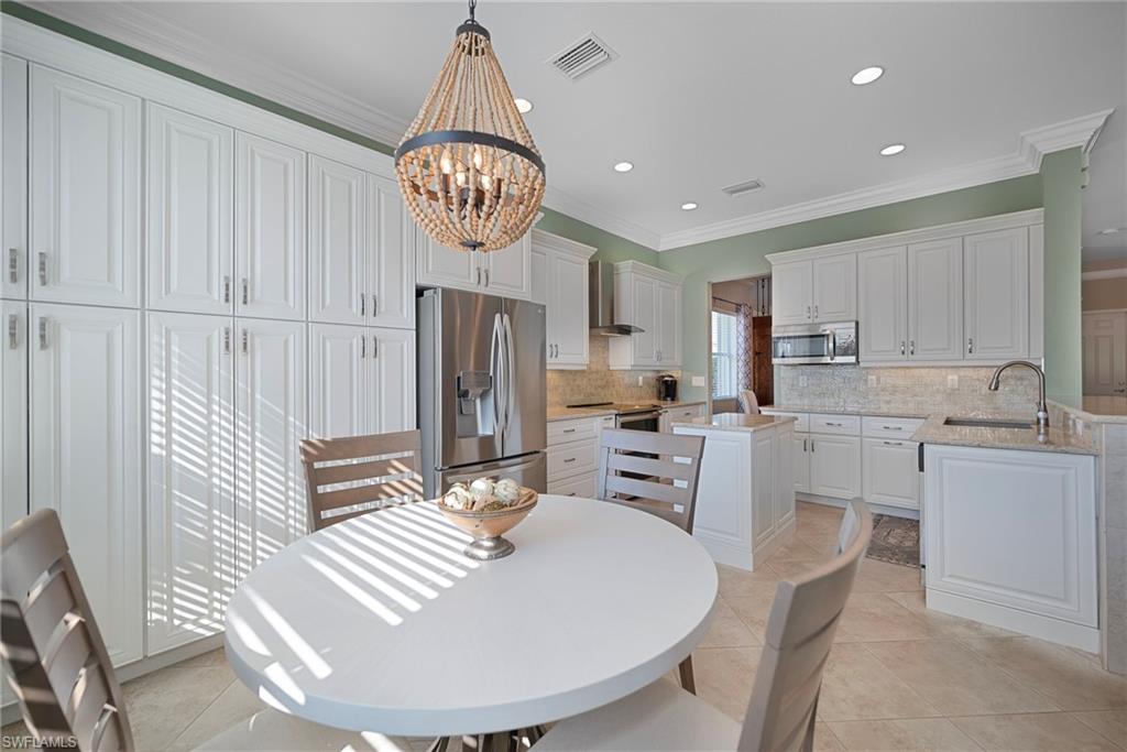 MARBELLA LAKES - Residential