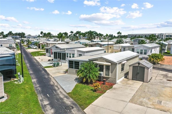 11641 CARDIFF DR, FORT MYERS, FL 33908 - Image fa0720c88a7d9084fb552b4e67e15c41/2362821005