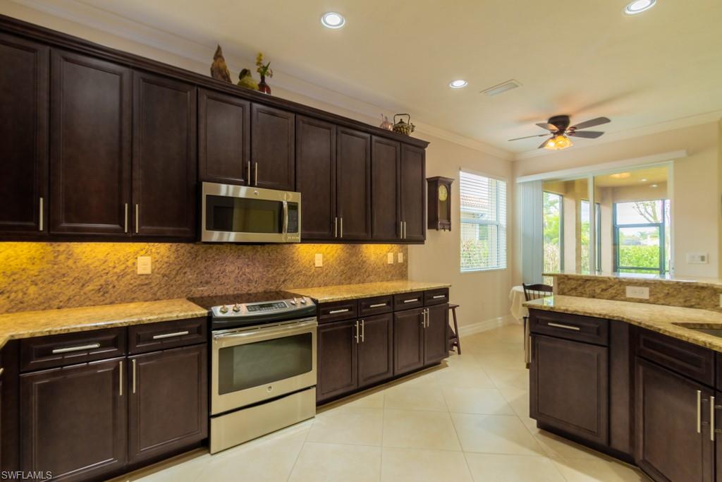 BOTANICA LAKES - Residential