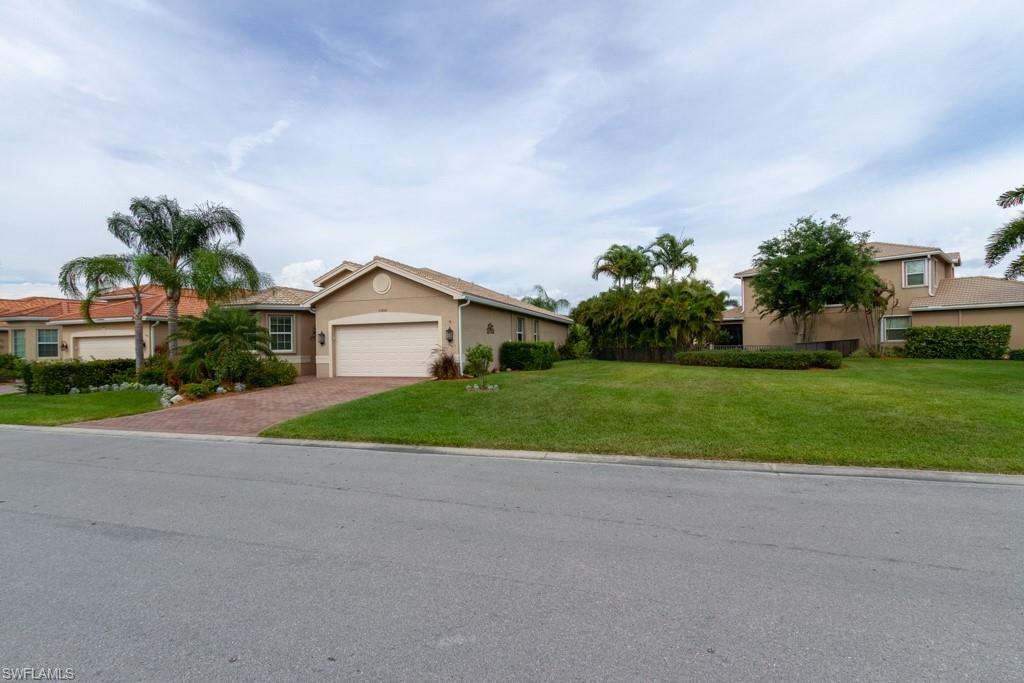 BOTANICA LAKES - Residential