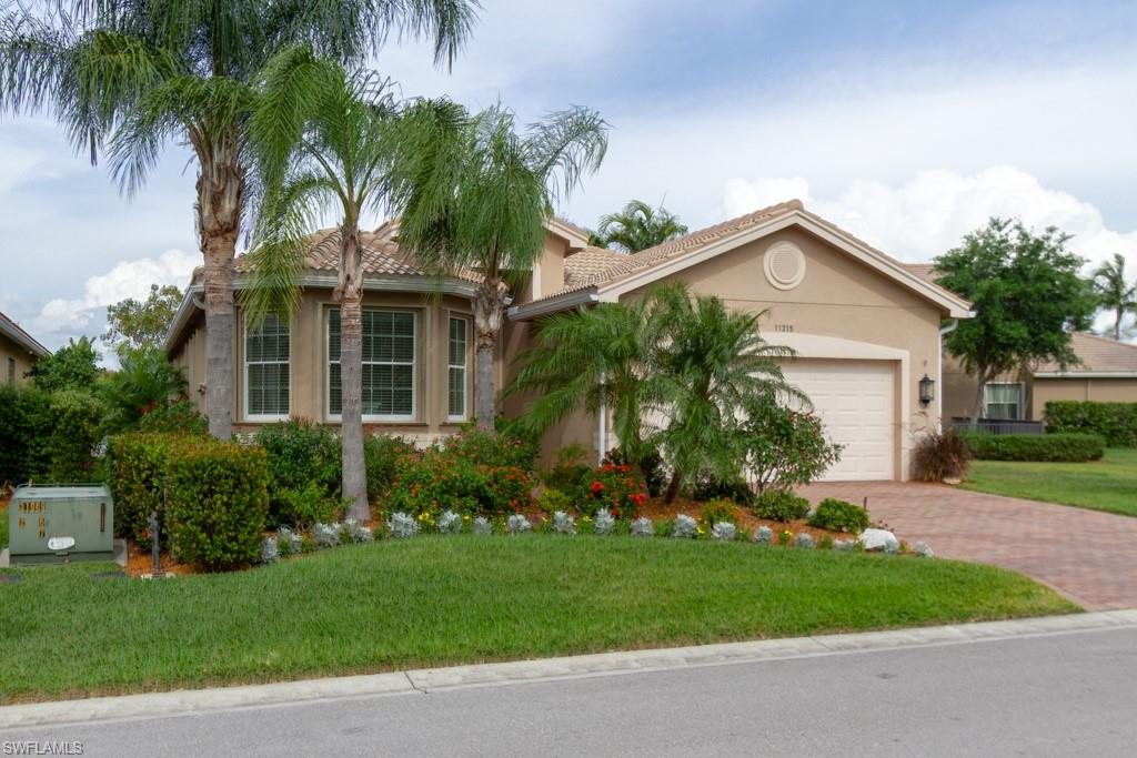 BOTANICA LAKES - Residential