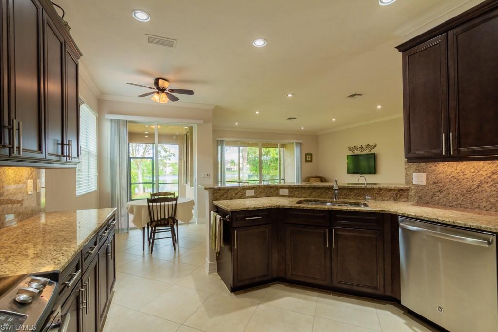 BOTANICA LAKES - Residential