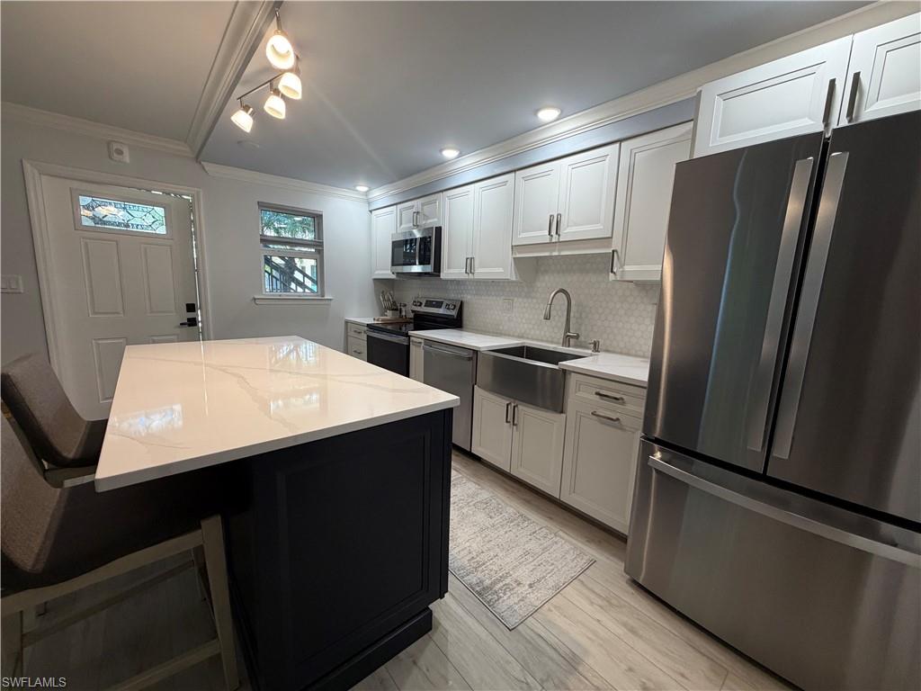 960 ON SEVENTH - Residential Lease