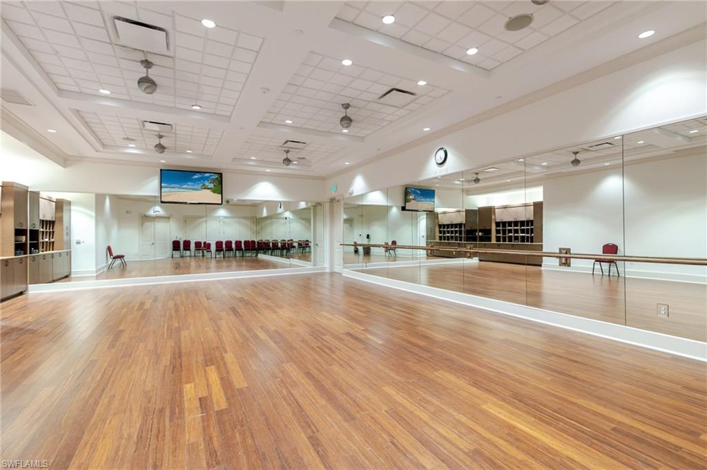 OLDE HICKORY GOLF & COUNTRY CLUB - Residential