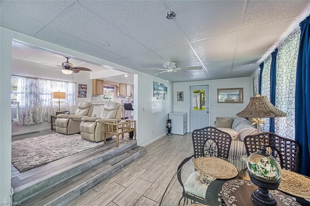 MOORHEAD MANOR - Residential