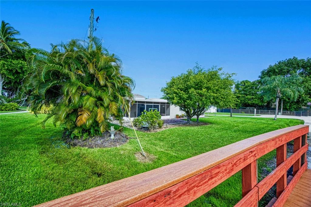 MOORHEAD MANOR - Residential