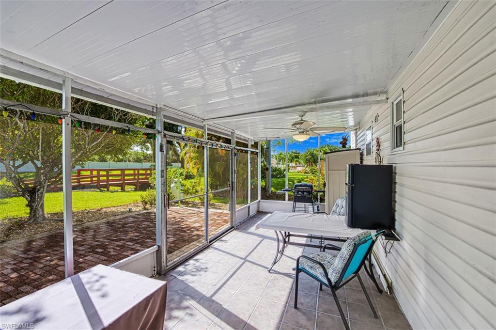 MOORHEAD MANOR - Residential