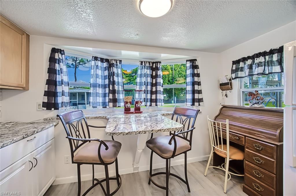 MOORHEAD MANOR - Residential