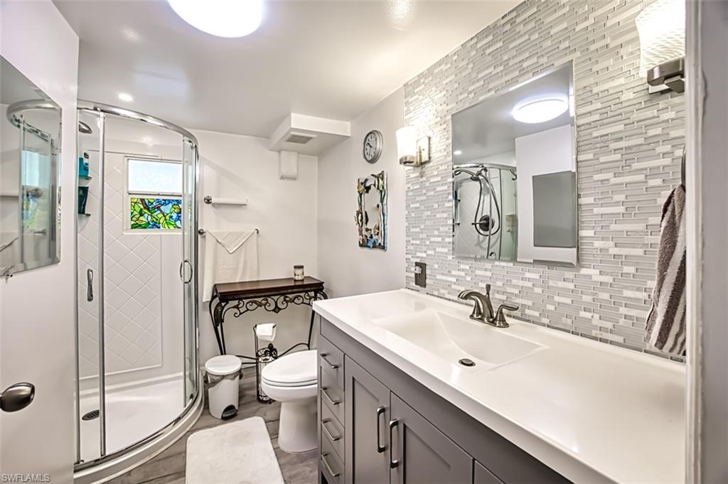 MOORHEAD MANOR - Residential