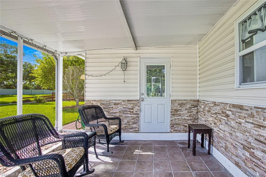 MOORHEAD MANOR - Residential