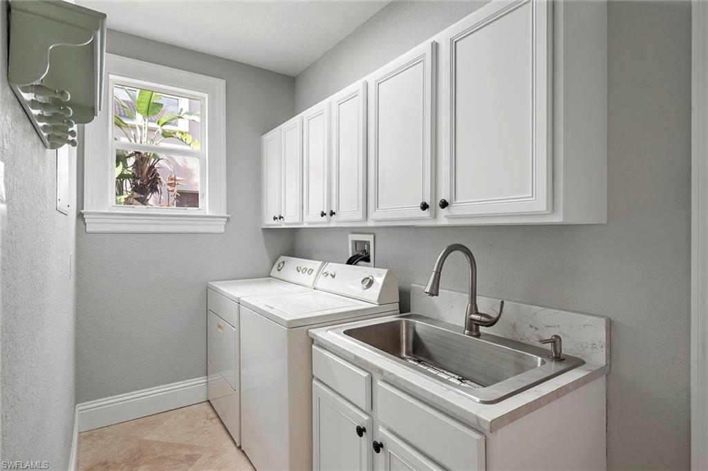 CATALINA ISLES - Residential