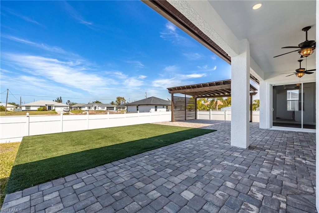 CAPE CORAL - Residential