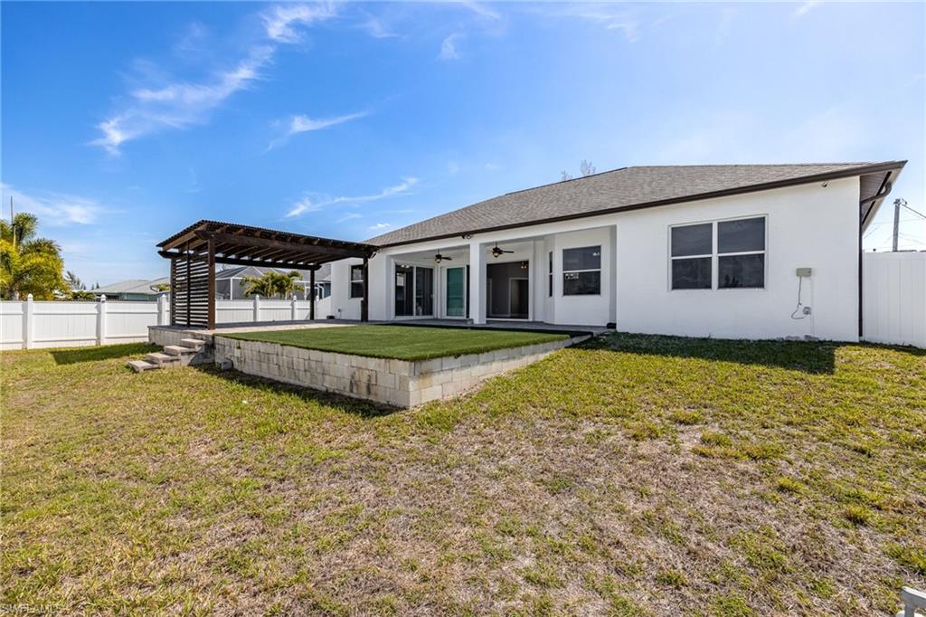 CAPE CORAL - Residential