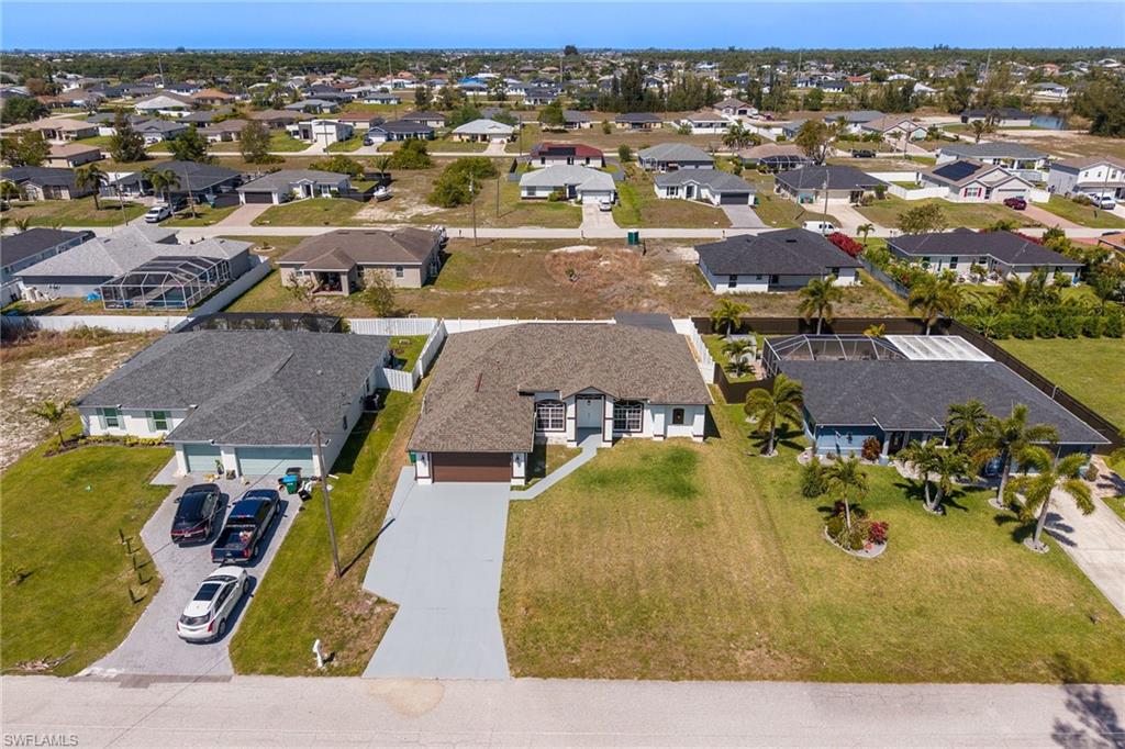 CAPE CORAL - Residential