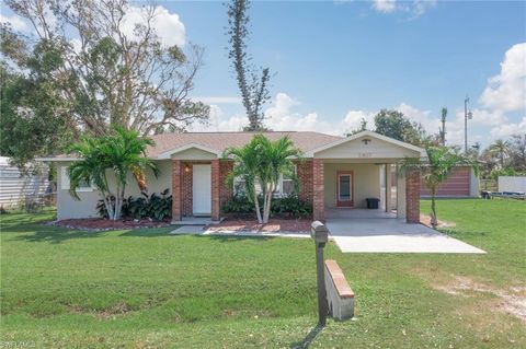 5807 Cubles DR BOKEELIA FL 33922