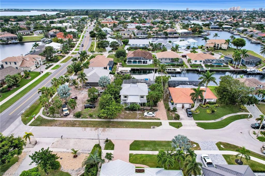 MARCO BEACH - Residential