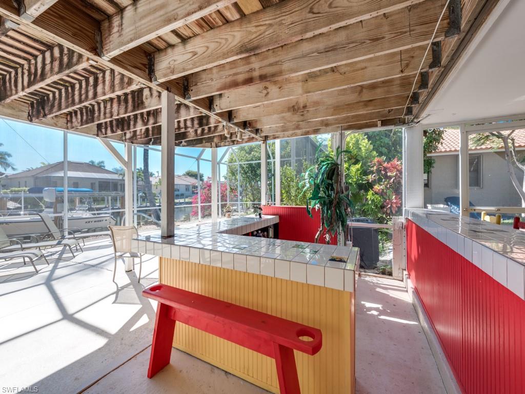 MARCO BEACH - Residential