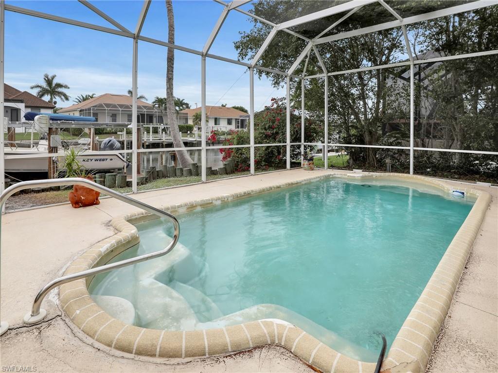 MARCO BEACH - Residential