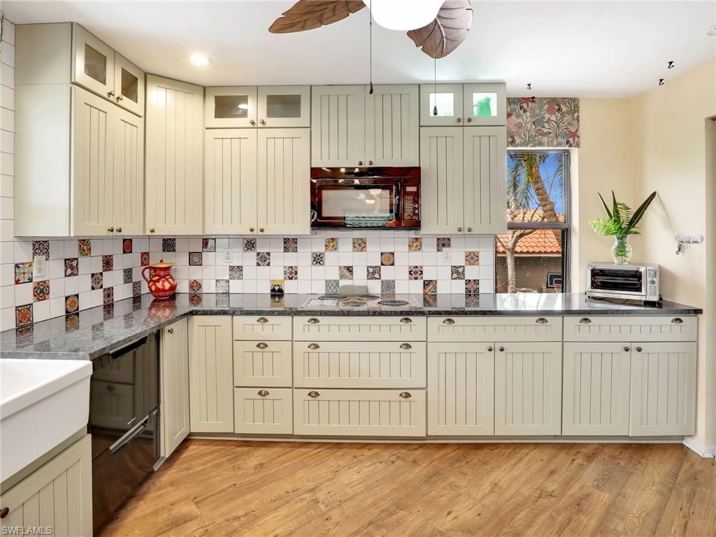 MARCO BEACH - Residential