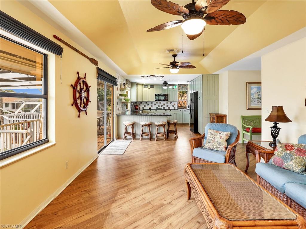 MARCO BEACH - Residential